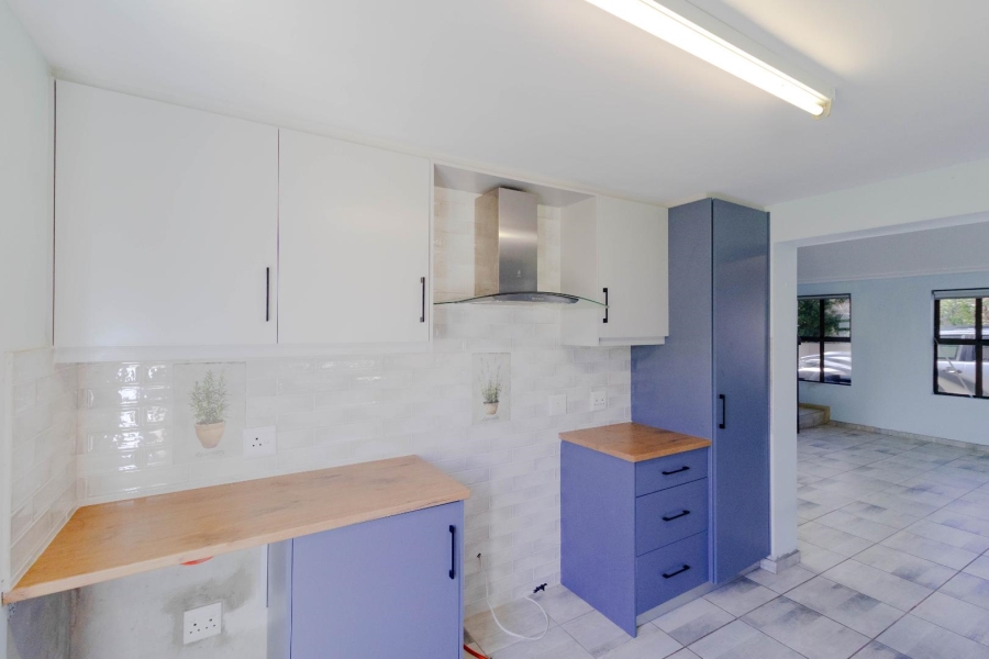 4 Bedroom Property for Sale in Sandbaai Western Cape